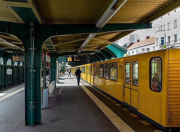 Eberswalder Strasse underground station, Hochbahn