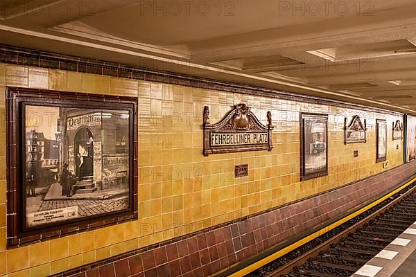 Yellow wall tiles, Fehrbelliner Platz underground station