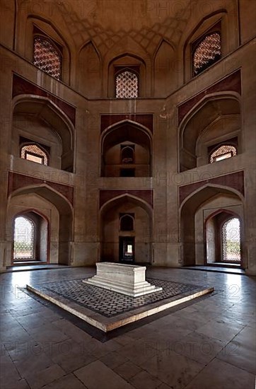 Sarcophagus in Humayun's Tomb