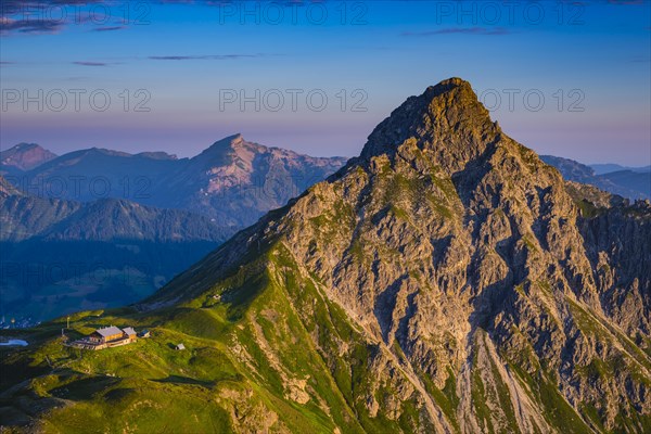 Fiderepasshuette and Hammerspitze