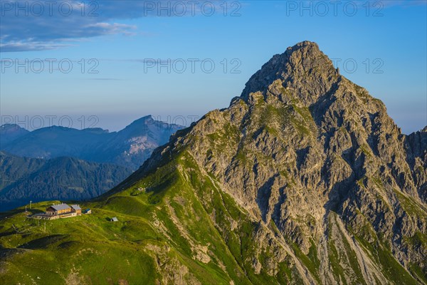 Fiderepasshuette and Hammerspitze