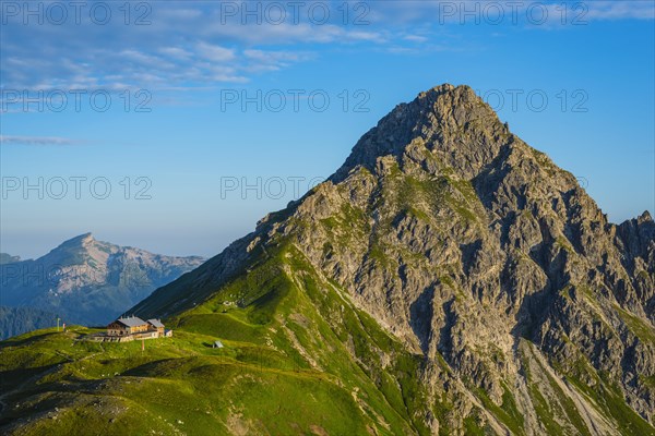 Fiderepasshuette and Hammerspitze