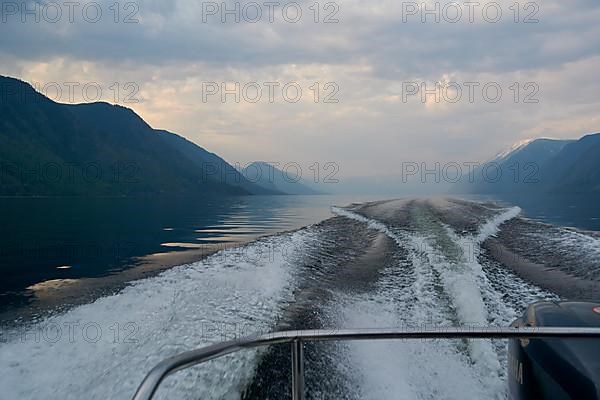 Scenic view of Lake Teletskoye