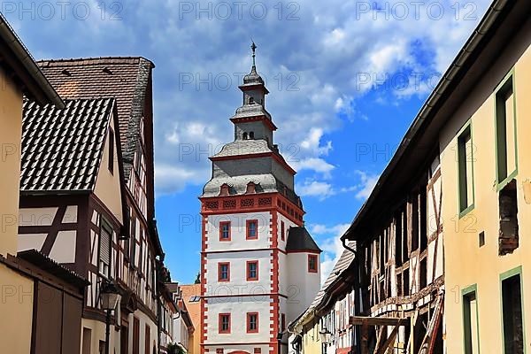 The Steinheim Gate Tower in the town centre of Seligenstadt. Seligenstadt