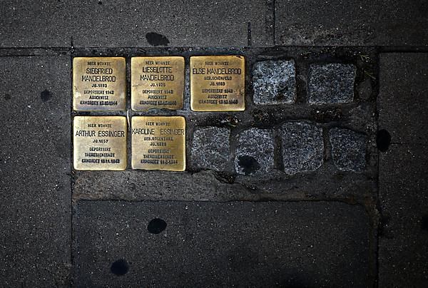 Stolpersteine Mandelbrod and Essinger family