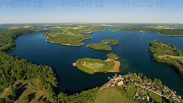 Carwitzer See with peninsula Bohnenwerder and islands Bollenwerder