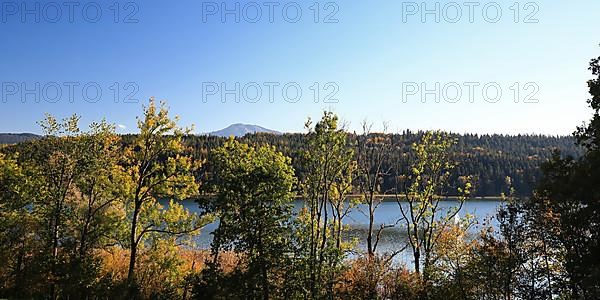 The Niedersonthofer See is a popular destination. Waltenhofen