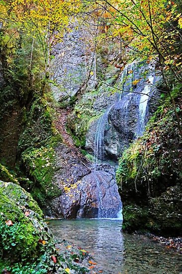 The Niedersonthofer waterfall is a popular destination. Waltenhofen