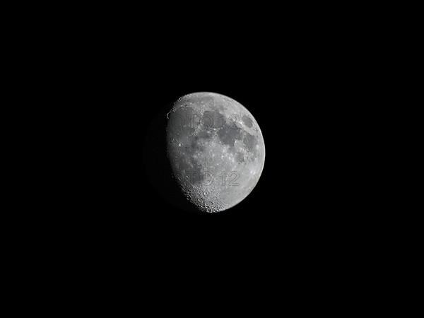 Visual effect of the Golden Handle at the border of the lunar terminator at waxing three-quarter moon