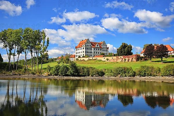 Harthausen Castle in beautiful weather. Rettenbach