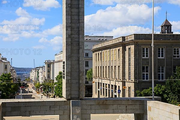 Square Jean-Baptiste Mathon with obelisk and pedestrian area Rue de Siam