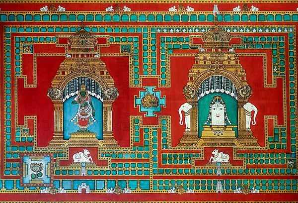 Painting Shiva Parvathi in Meenakshi Sundareswarar temple wall in Madurai