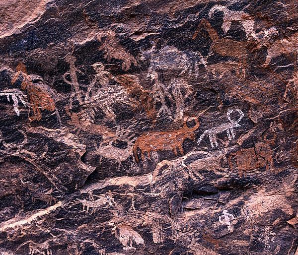 Pre historic rock paintings at Porivarai in Karikkiyur near Kotagiri