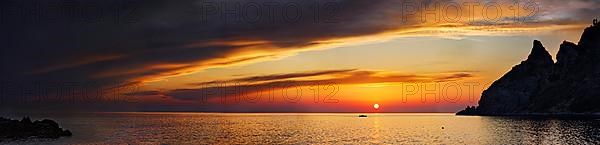 Panorama mirt the rocks Capo Vaticano at sunset