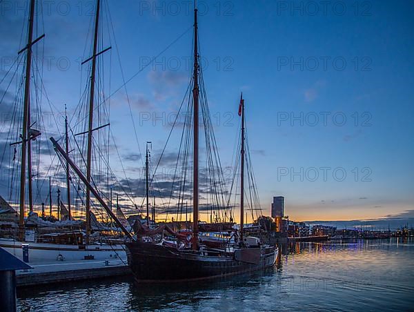 Sailing boats