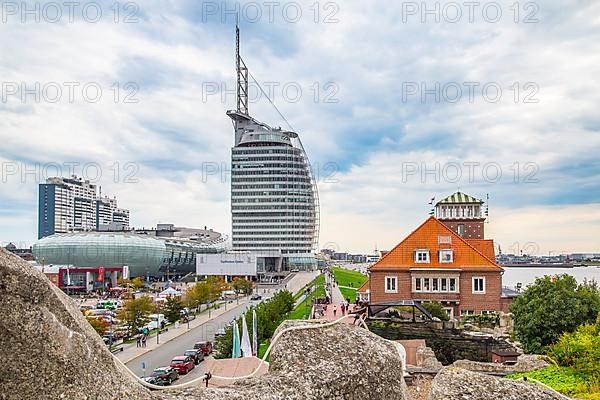 View from Zoo am Meer to Altantic Hotel Sail City