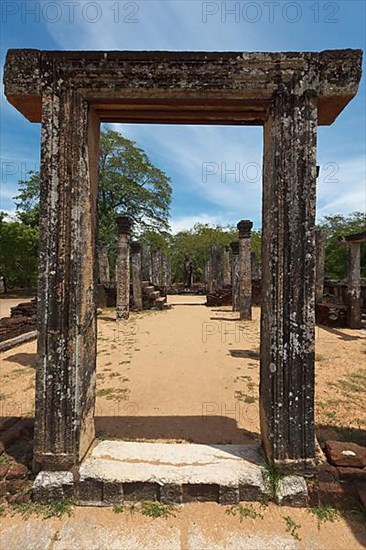 Passage in ancient ruins. Pollonaruwa