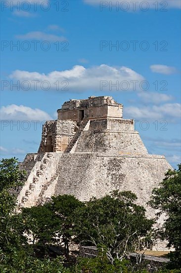 Anicent mayan pyramid