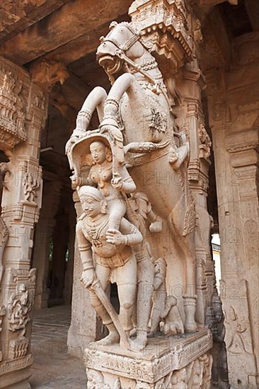 Statues in Hindu temple. Sri Ranganathaswamy Temple. Tiruchirappalli