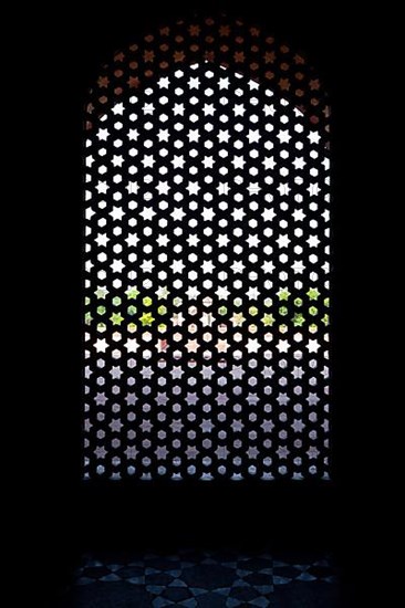 Marble carved screen window at Humayun's Tomb