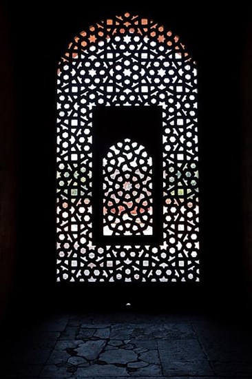 Marble carved screen window at Humayun's Tomb