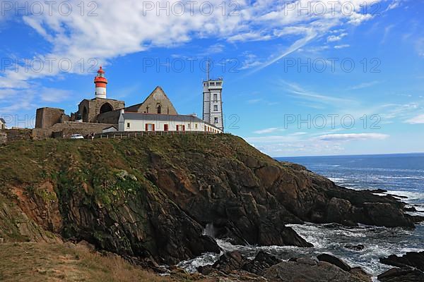 At La Pointe Saint-Mathieu