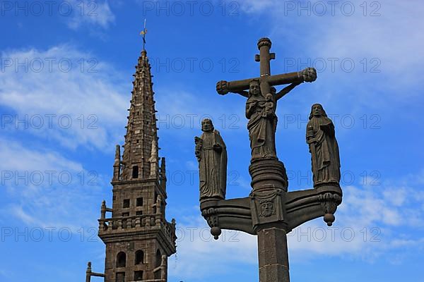 Pencran church and calvary near Landerneau