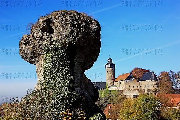 View over the mushroom-shaped Zschokke rock to Zwernitz Castle