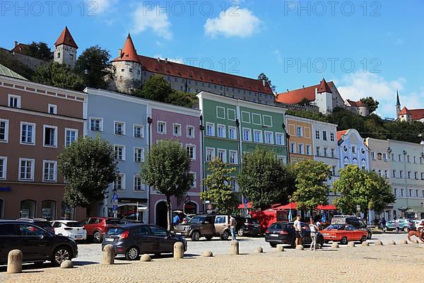 Altsatdt with castle