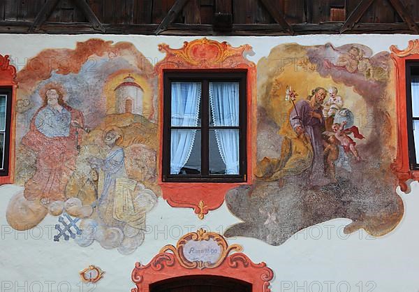 House facade with Lueftlmalerei in Oberammergau