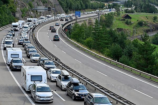 Congestion Gotthard road tunnel Wassen