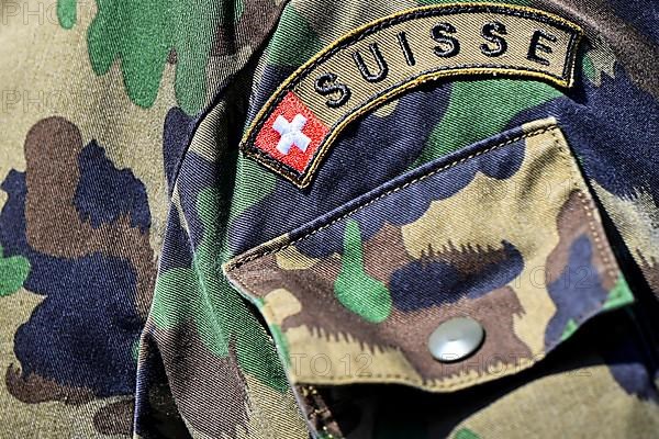 Swiss Army Suisse lettering