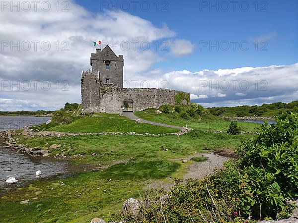 Dunquaire Castle