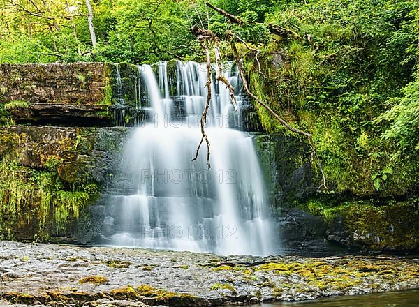 Sgwd Clun-Gwyn Waterfall