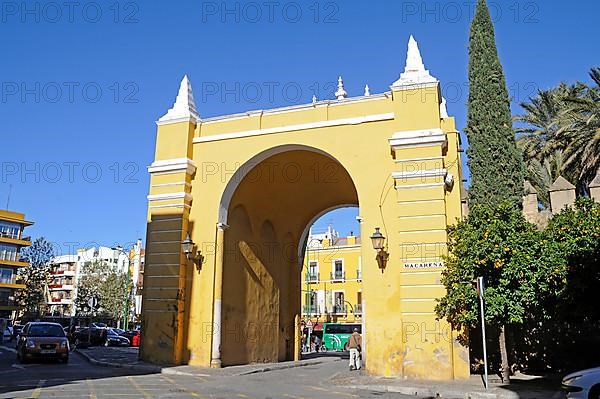 Puerta de la Macarena