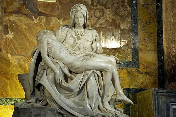 Marble sculpture Pieta by Michelangelo Buonarotti in St. Peter's Basilica