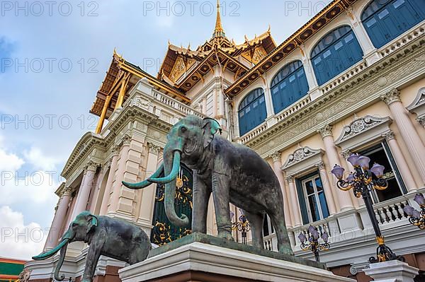 Chakri Maha Prasat Hall