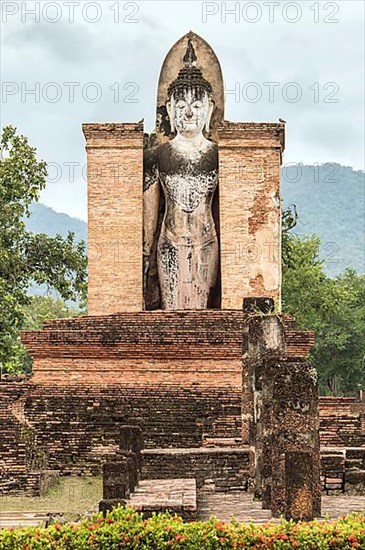 Wat Mahathat Temple Complex