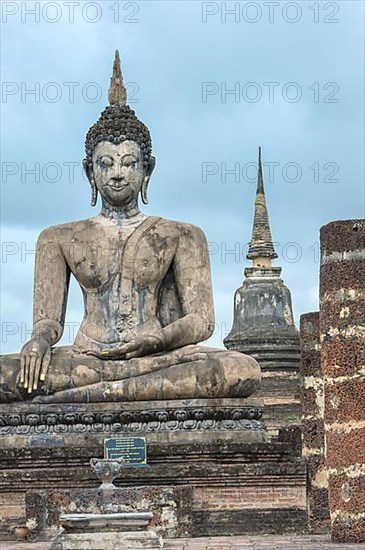 Wat Mahathat Temple Complex