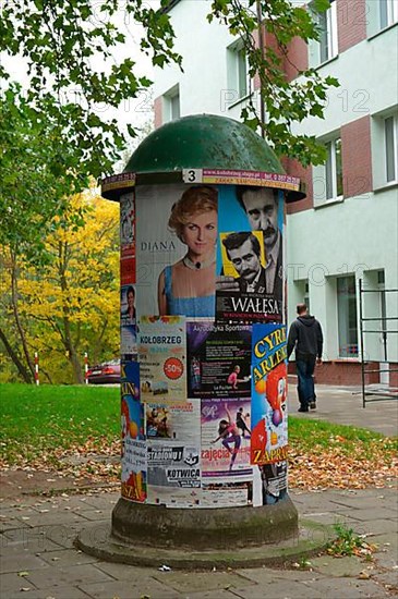 Advertising pillar