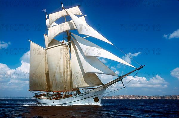 Topsail schooner