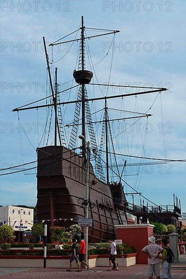 Wooden ship Flora de Lamar