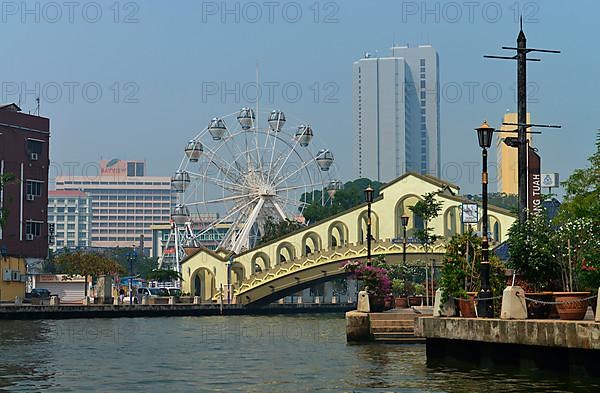 Melaka River