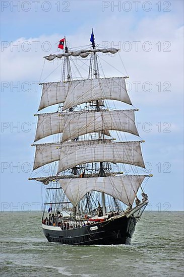 Two-master sailing ship Mercedes on the North Sea