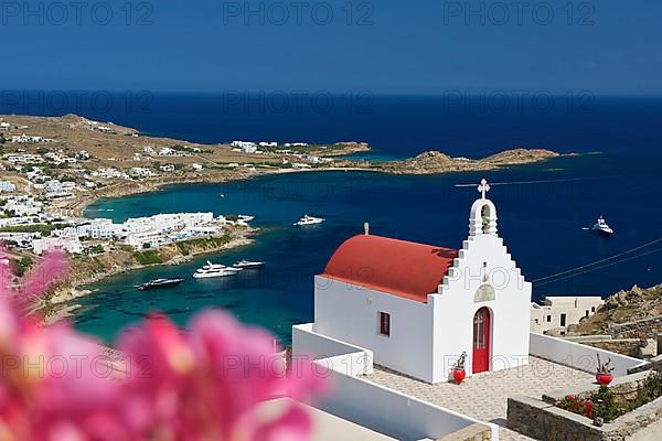 Chapel at Platis Gialos