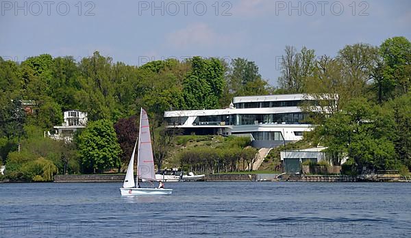 Sailing boat