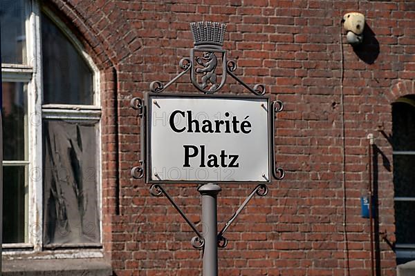 Sign Charite Platz
