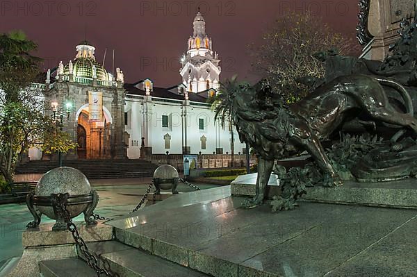 Metropolitan Cathedral and Monument to the Heroes of Independence