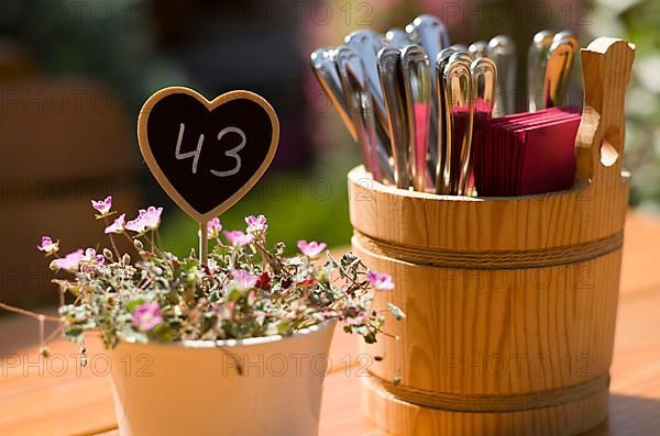 Table number and cutlery