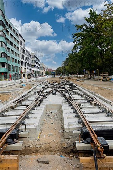 Berlin's largest and 77-tonne switch